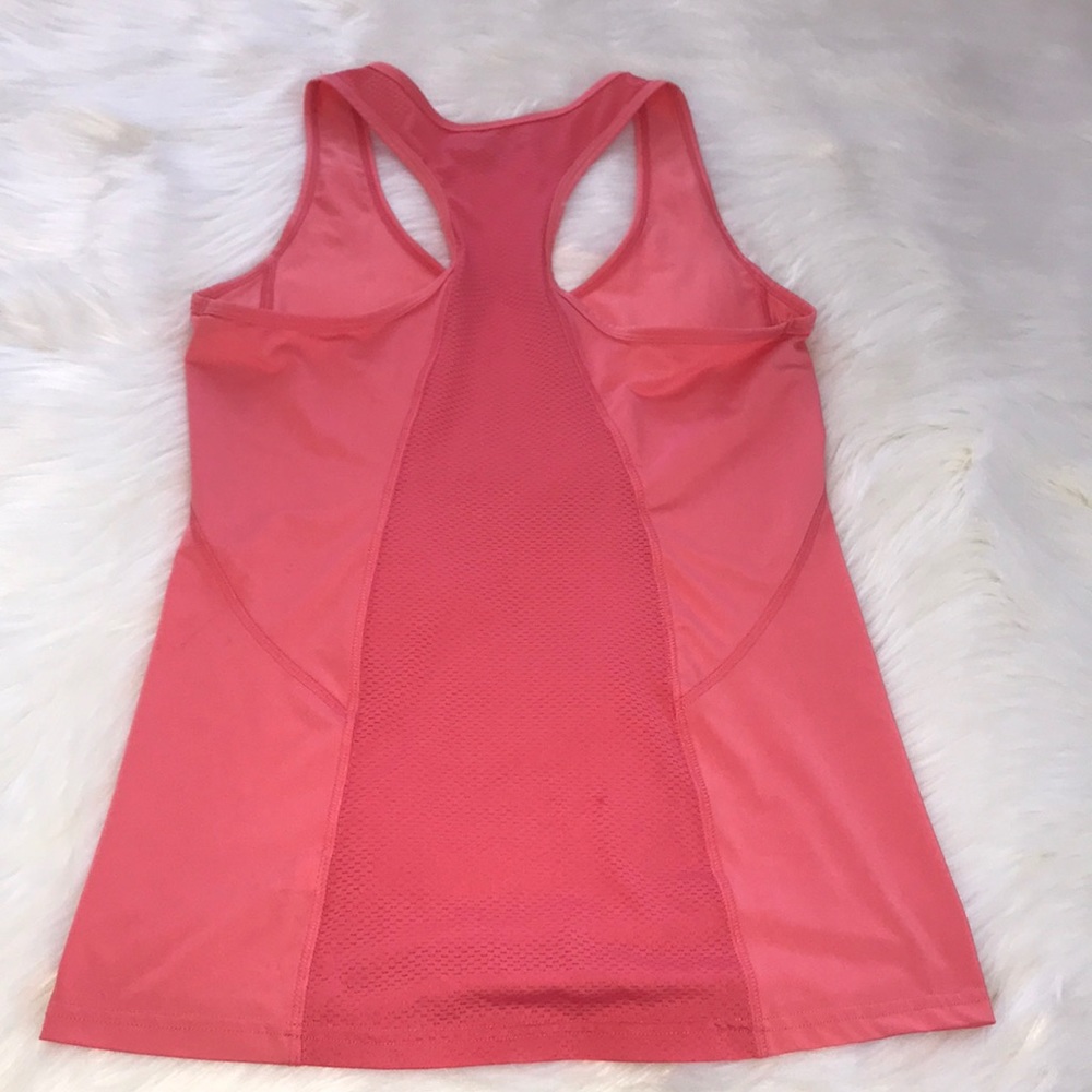Pink Razor Back Tank Top🌸 - Picture 2 of 2
